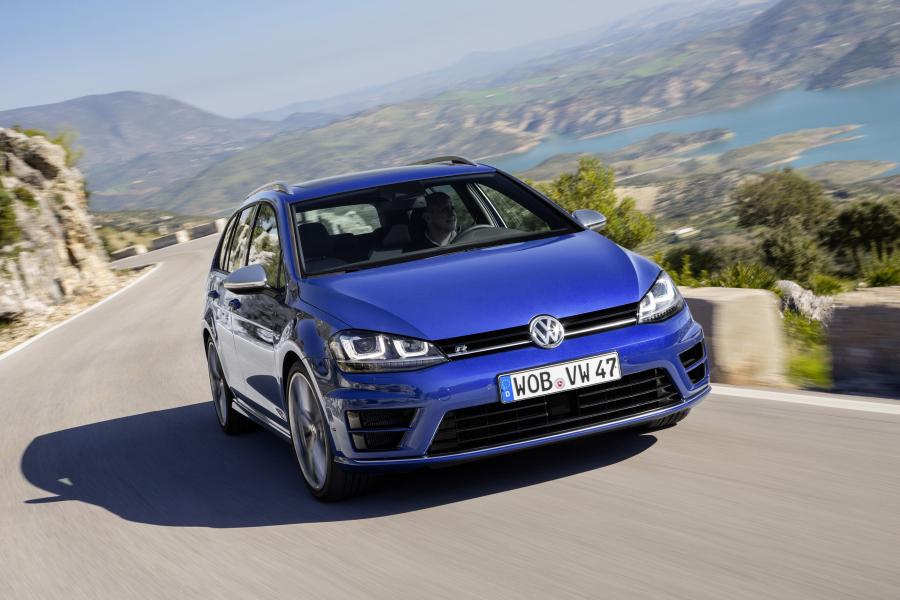 Volkswagen Golf R Variant 2015 года  (фото 19 из 25)
